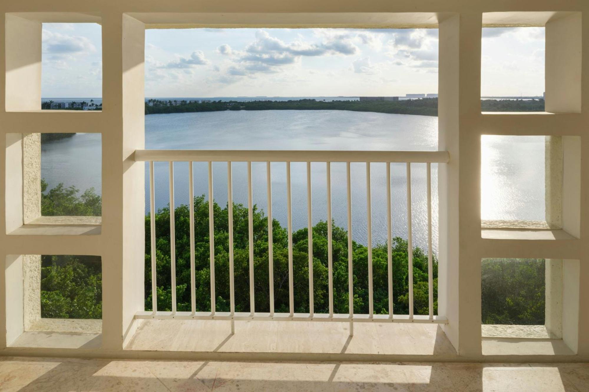 The Westin Resort & Spa Cancun Exterior photo