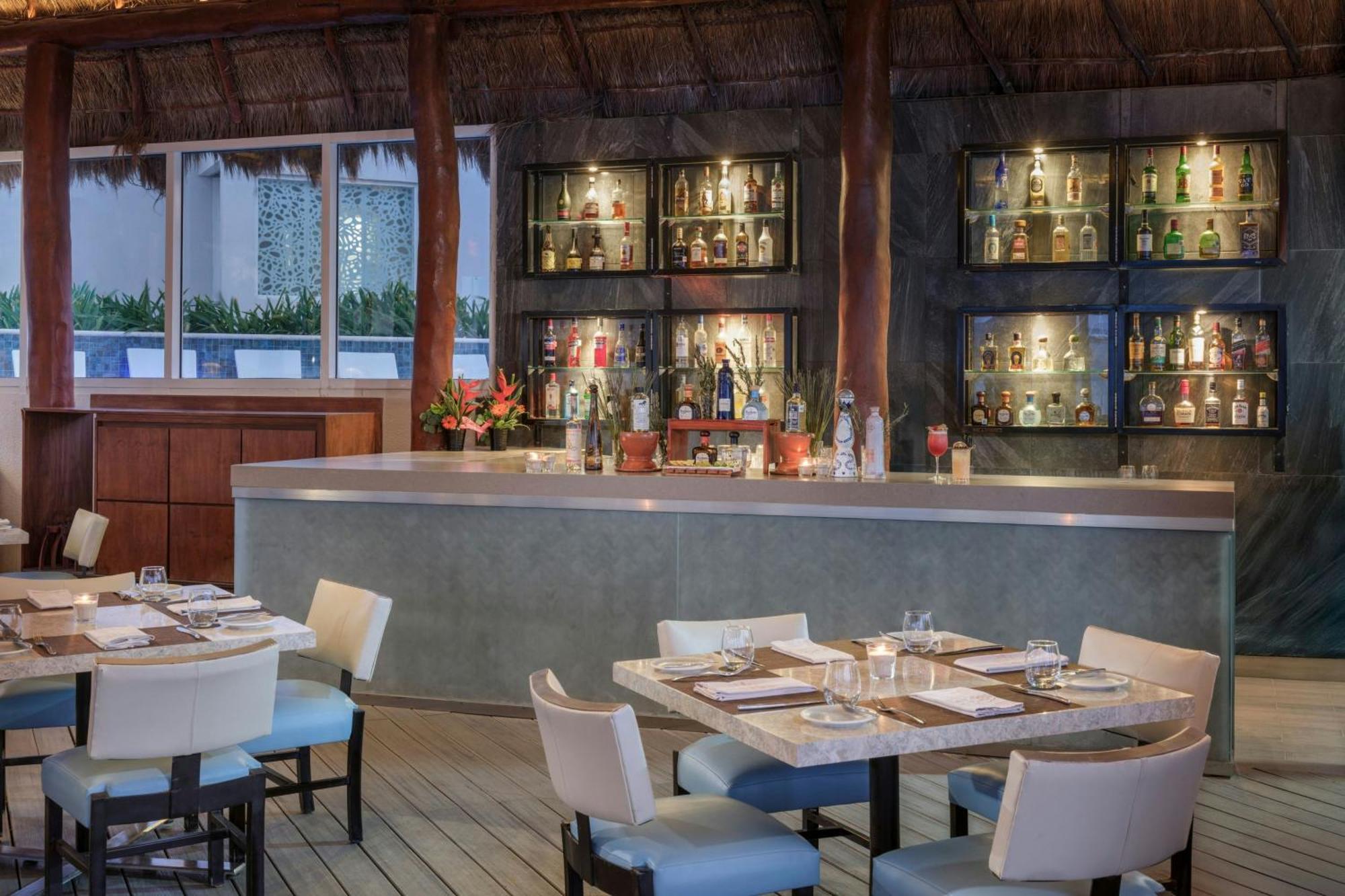 The Westin Resort & Spa Cancun Exterior photo